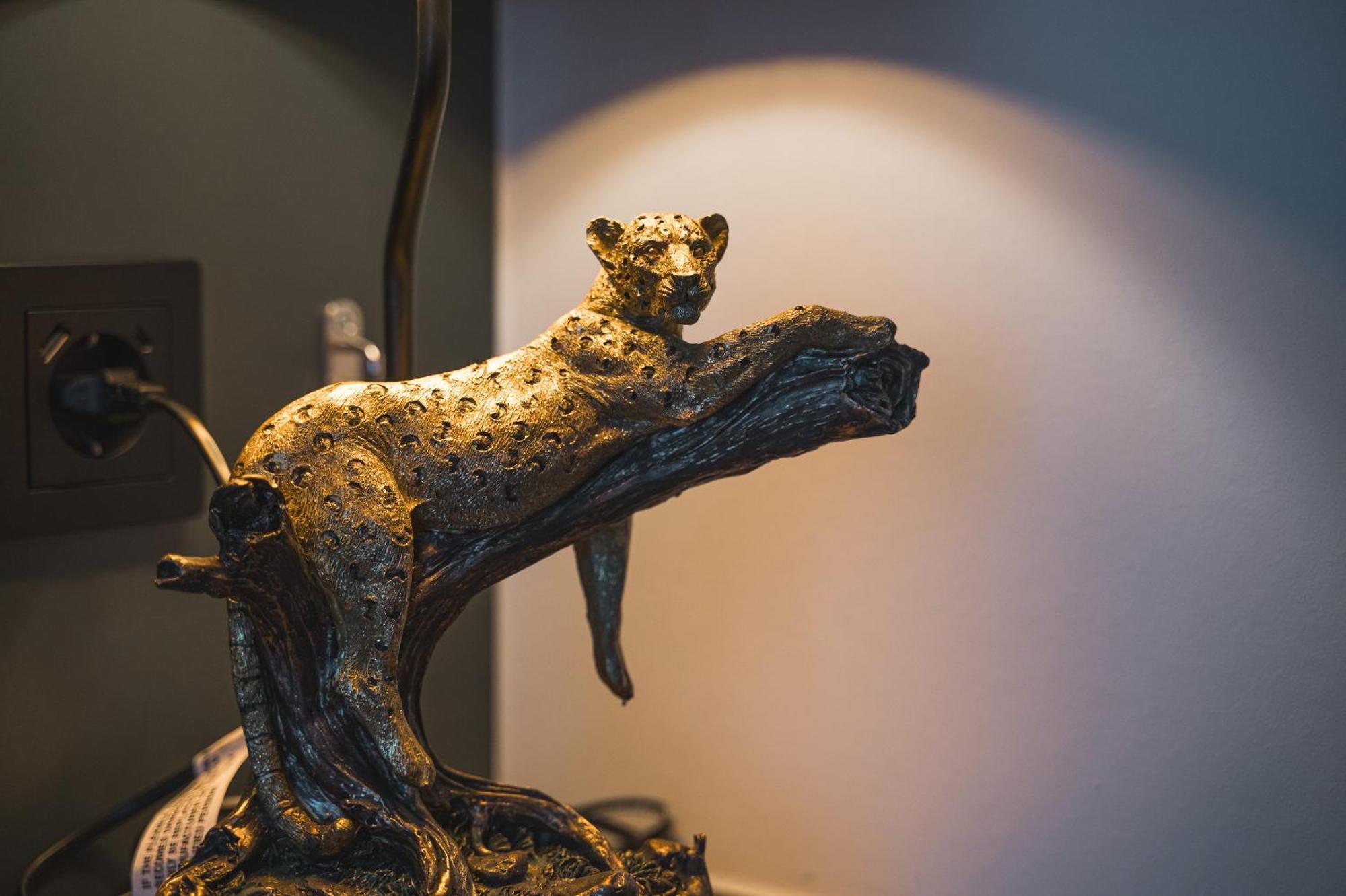 Jungle No5 Boutique Hotel - Stuttgart City-Center Estugarda Quarto foto